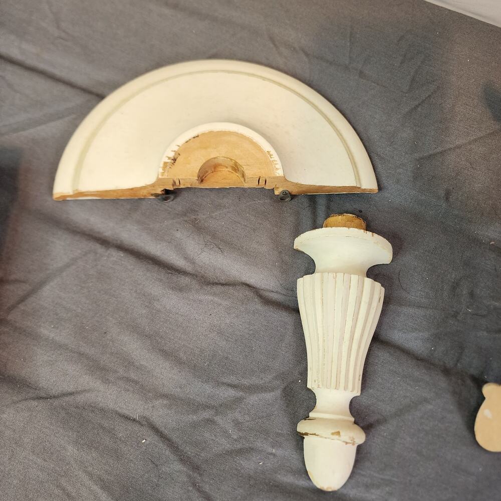 Vintage Wall Sconces-Wood- Set of 2 - Picture 4 of 8